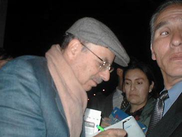 Entrevista a James Petras: México sufrirá un desastre si privatiza su sector eléctrico